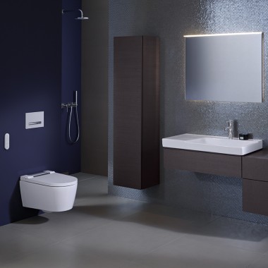 Geberit Smyle bathroom series with Geberit AquaClean Sela